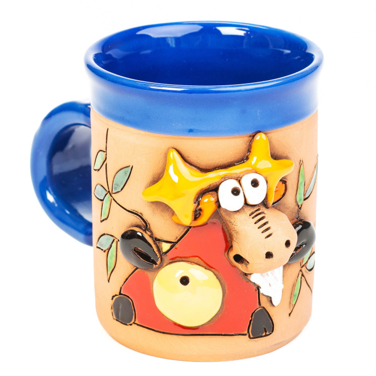 Mėlynas keraminis puodelis su briedžiu